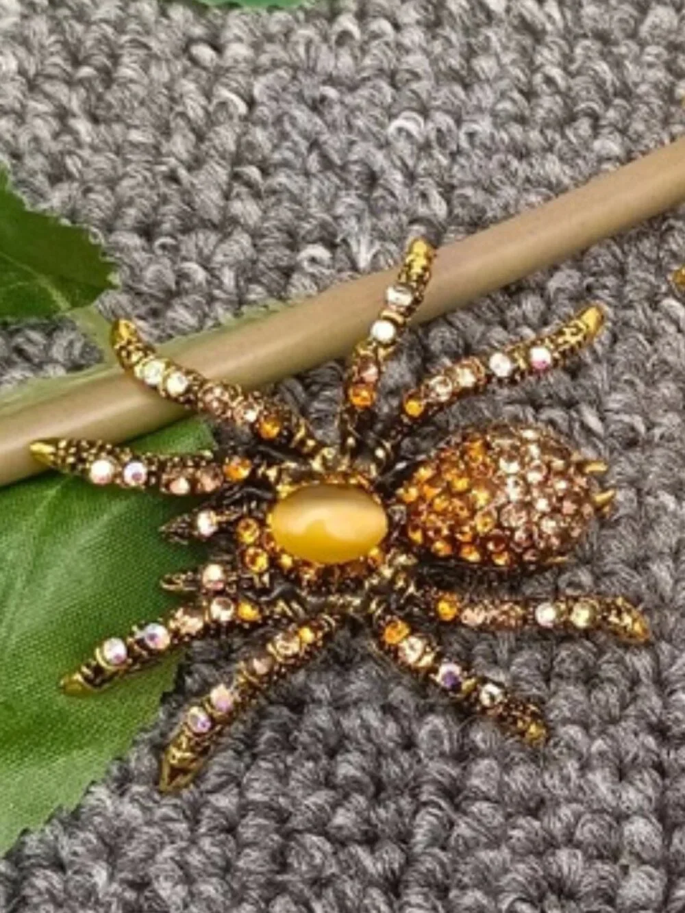 DESIGNER Goth Spider Gold Champagne/Iridescent/Yellow Crystal Brooch Pin**NEW!